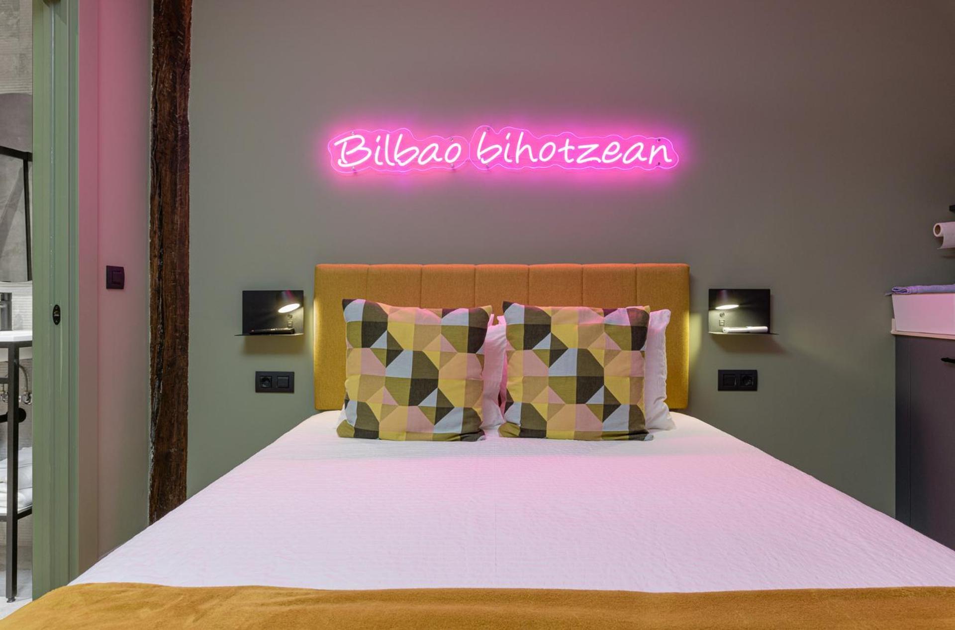 Ribera - Rooms - Old Town - A/C - From 1880 Bilbao Bagian luar foto